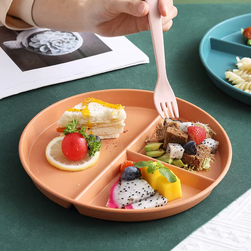 Assiette de petit-déjeuner divisée en 3 compartiments