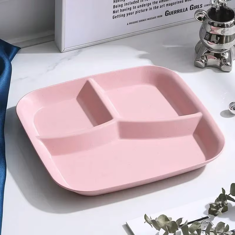 Assiette à manger carrée en plastique à trois grilles