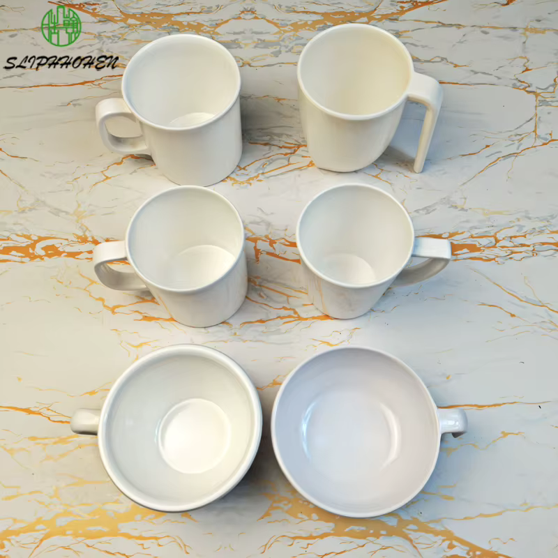 Tasse à coffre ronde blanche